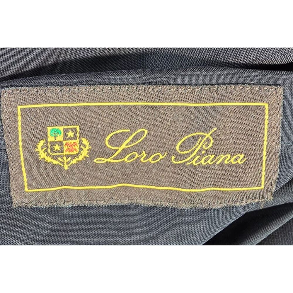 Loro Piana Embroidered Logo Reversible Vest Jacket in Grey Polyamide - Picture 10 of 10